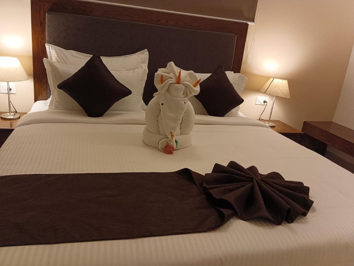 Le Miami Resort Pondicherry Bagian luar foto