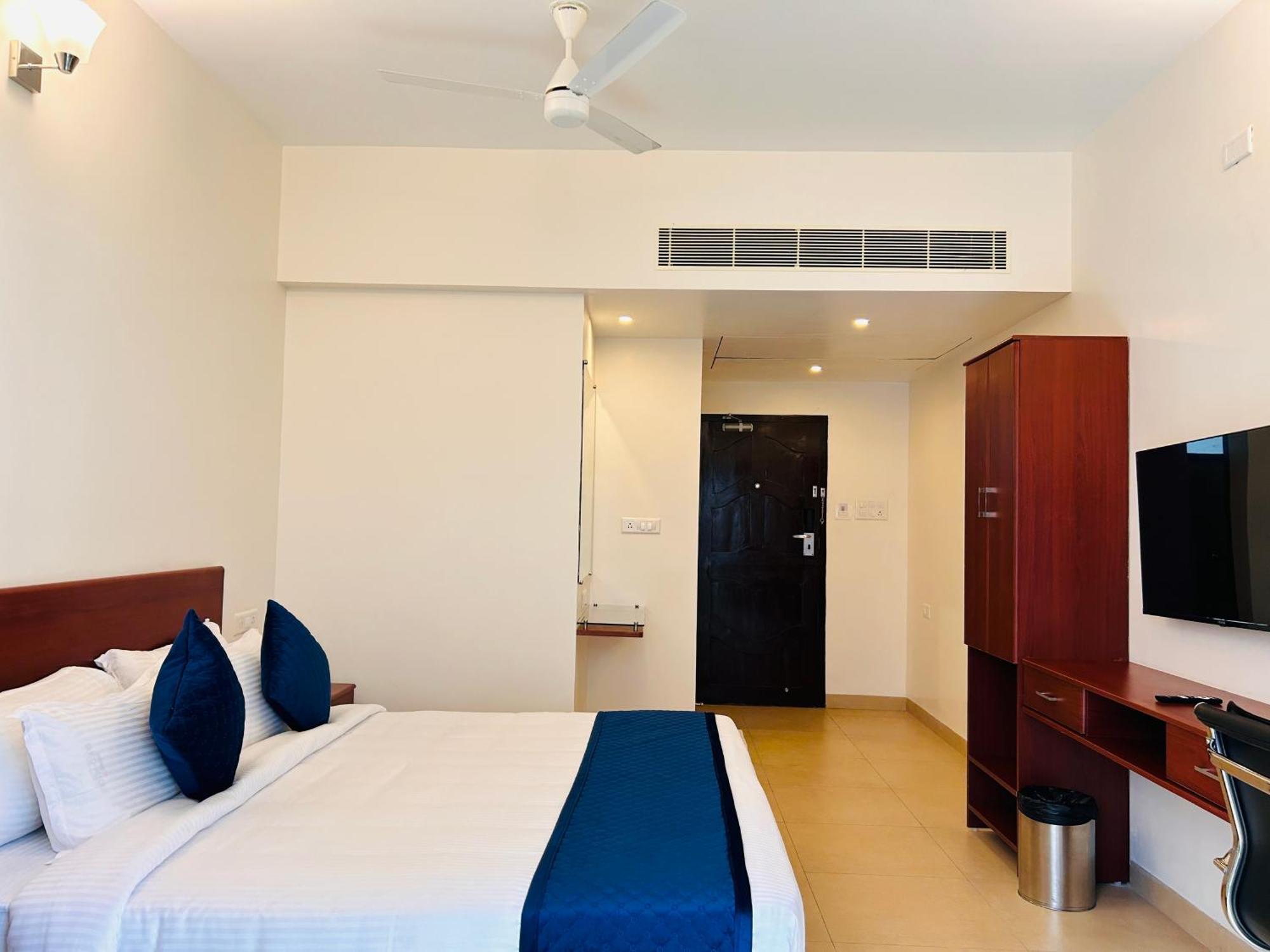 Le Miami Resort Pondicherry Bagian luar foto